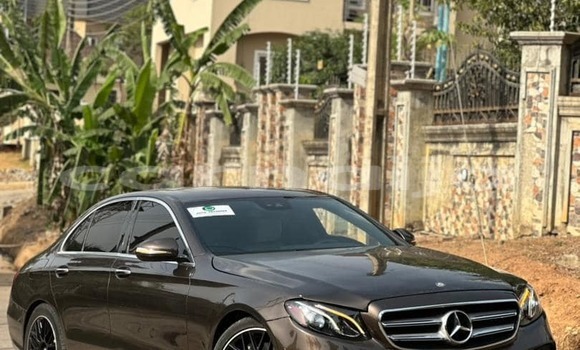 Acheter Occasion Voiture Mercedes-Benz E–Class Noir à Abuja, État de Lagos