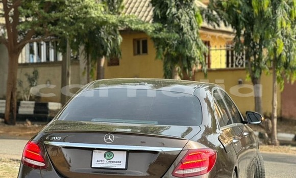Acheter Occasion Voiture Mercedes-Benz E–Class Noir à Abuja, État de Lagos Acheter Occasion Voiture Mercedes-Benz E–Class Noir à Abuja, État de Lagos