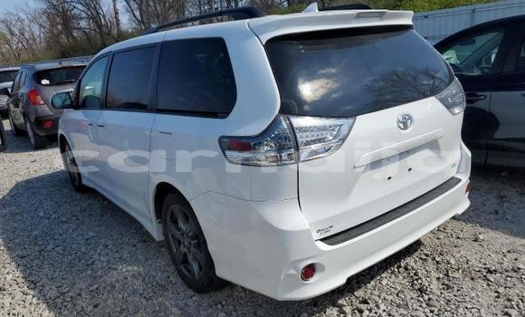 Buy New Toyota Sequoia White Car in Lagos in Lagos State Buy New Toyota Sequoia White Car in Lagos in Lagos State