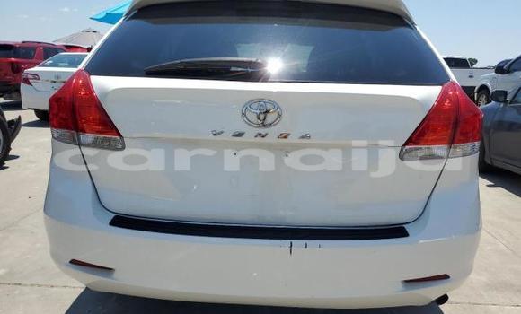 Buy New Toyota Venza White Car in Badagry in Lagos State Buy New Toyota Venza White Car in Badagry in Lagos State