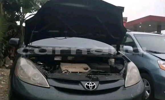 Buy Used Toyota Sienna Black Car in Abuja in Lagos State