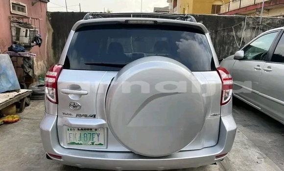 Acheter Occasion Voiture Toyota RAV4 Autre à Sumaila, État de Kano Acheter Occasion Voiture Toyota RAV4 Autre à Sumaila, État de Kano