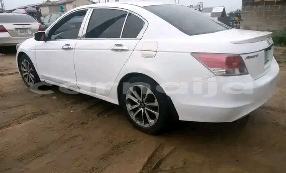 Acheter Occasion Voiture Honda Accord Blanc à Abuja, État de Lagos Acheter Occasion Voiture Honda Accord Blanc à Abuja, État de Lagos
