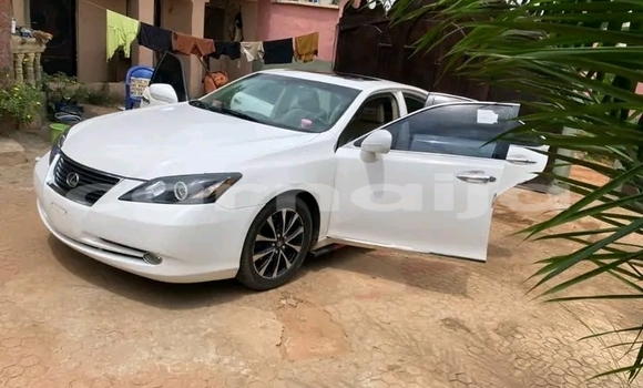 Acheter Occasion Voiture Lexus ES 300 Blanc à Abuja, État de Lagos Acheter Occasion Voiture Lexus ES 300 Blanc à Abuja, État de Lagos