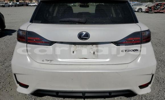 Buy New Lexus CT White Car in Badagry in Lagos State Buy New Lexus CT White Car in Badagry in Lagos State