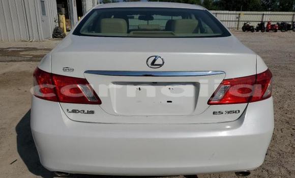 Buy New Lexus ES White Car in Badagry in Lagos State Buy New Lexus ES White Car in Badagry in Lagos State