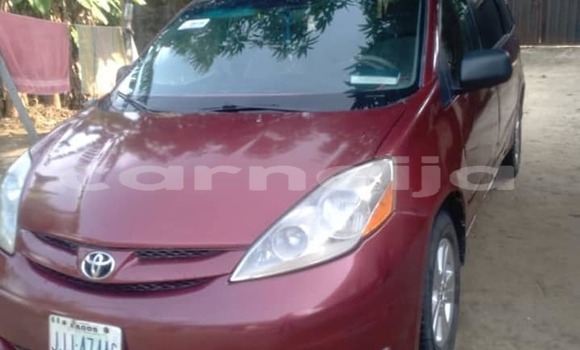 Acheter Occasion Voiture Toyota Sienna Rouge à Abuja, État de Lagos