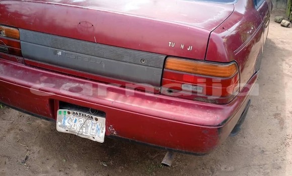 Acheter Occasion Voiture Toyota Corolla Rouge à Abuja, État de Lagos Acheter Occasion Voiture Toyota Corolla Rouge à Abuja, État de Lagos