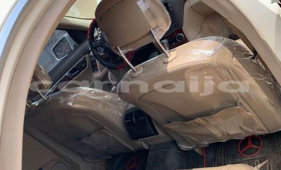 Acheter Occasion Voiture Mercedes-Benz C–Class Blanc à Abuja, État de Lagos Acheter Occasion Voiture Mercedes-Benz C–Class Blanc à Abuja, État de Lagos