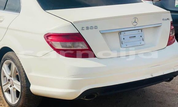Acheter Occasion Voiture Mercedes-Benz C–Class Blanc à Abuja, État de Lagos Acheter Occasion Voiture Mercedes-Benz C–Class Blanc à Abuja, État de Lagos