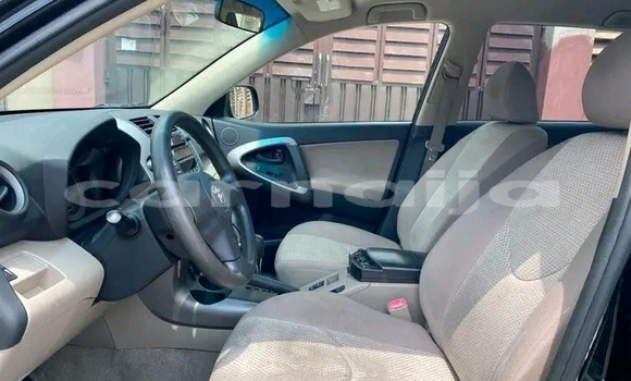 Acheter Occasion Voiture Toyota RAV4 Noir à Agbor, État du Delta