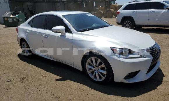 Buy New Lexus IS White Car in Badagry in Lagos State Buy New Lexus IS White Car in Badagry in Lagos State