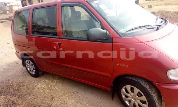 Acheter Occasion Voiture Nissan Serena Rouge à Abeokuta, État d'Ogun Acheter Occasion Voiture Nissan Serena Rouge à Abeokuta, État d'Ogun