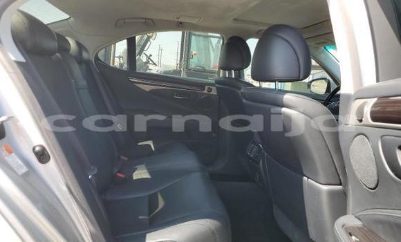 Acheter Neuf Voiture Lexus LS Gris à Badagry, État de Lagos Acheter Neuf Voiture Lexus LS Gris à Badagry, État de Lagos