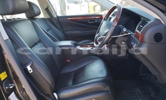 Acheter Neuf Voiture Lexus LS Noir à Badagry, État de Lagos Acheter Neuf Voiture Lexus LS Noir à Badagry, État de Lagos