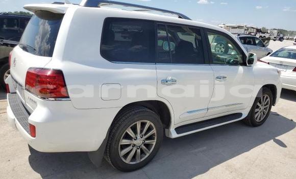 Buy New Lexus LX 570 White Car in Badagry in Lagos State Buy New Lexus LX 570 White Car in Badagry in Lagos State