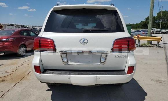 Buy New Lexus LX 570 White Car in Badagry in Lagos State Buy New Lexus LX 570 White Car in Badagry in Lagos State