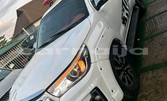Acheter Occasion Voiture Toyota Hilux Blanc à Abuja, État de Lagos Acheter Occasion Voiture Toyota Hilux Blanc à Abuja, État de Lagos
