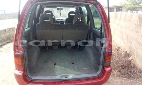 Acheter Occasion Voiture Nissan Serena Rouge à Abeokuta, État d'Ogun Acheter Occasion Voiture Nissan Serena Rouge à Abeokuta, État d'Ogun