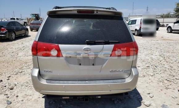 Buy New Toyota Sienna Silver Car in Badagry in Lagos State Buy New Toyota Sienna Silver Car in Badagry in Lagos State