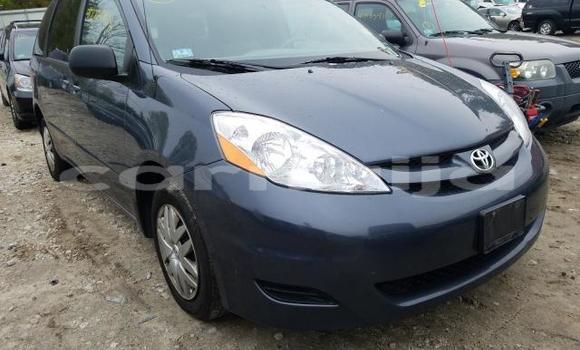 Buy New Toyota Sienna Blue Car in Badagry in Lagos State