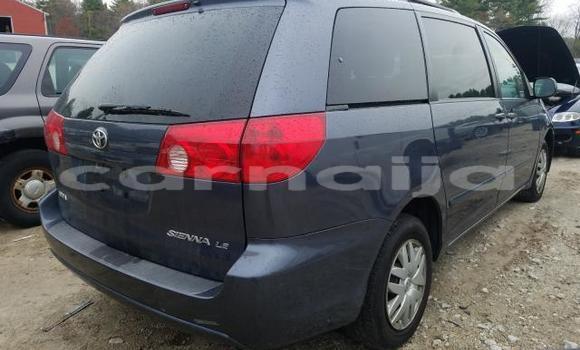 Buy New Toyota Sienna Blue Car in Badagry in Lagos State Buy New Toyota Sienna Blue Car in Badagry in Lagos State
