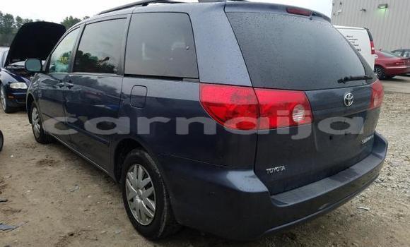 Buy New Toyota Sienna Blue Car in Badagry in Lagos State Buy New Toyota Sienna Blue Car in Badagry in Lagos State
