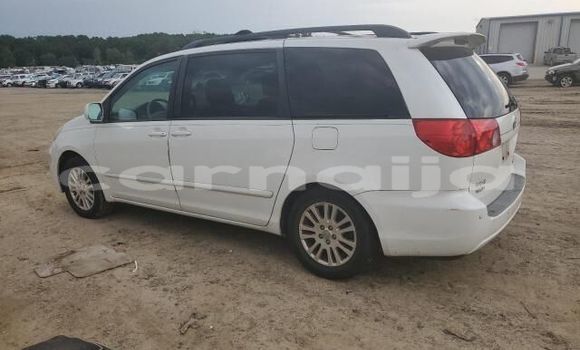 Acheter Neuf Voiture Toyota Sienna Blanc à Badagry, État de Lagos Acheter Neuf Voiture Toyota Sienna Blanc à Badagry, État de Lagos