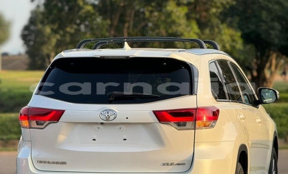 Buy Used Toyota Highlander White Car in Abuja in Lagos State Buy Used Toyota Highlander White Car in Abuja in Lagos State
