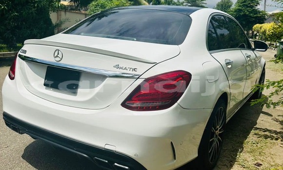 Acheter Occasion Voiture Mercedes-Benz C–Class Blanc à Abuja, État de Lagos Acheter Occasion Voiture Mercedes-Benz C–Class Blanc à Abuja, État de Lagos