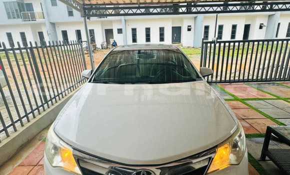 Buy Used Toyota Camry White Car in Abuja in Lagos State Buy Used Toyota Camry White Car in Abuja in Lagos State
