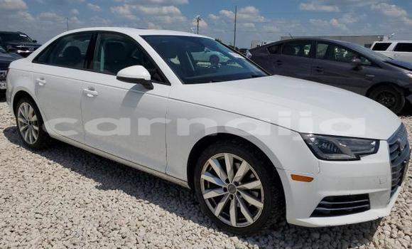 Acheter Neuf Voiture Audi A4 Blanc à Badagry, État de Lagos Acheter Neuf Voiture Audi A4 Blanc à Badagry, État de Lagos