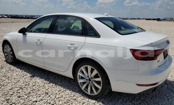Acheter Neuf Voiture Audi A4 Blanc à Badagry, État de Lagos Acheter Neuf Voiture Audi A4 Blanc à Badagry, État de Lagos