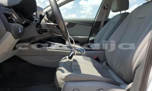 Acheter Neuf Voiture Audi A4 Blanc à Badagry, État de Lagos Acheter Neuf Voiture Audi A4 Blanc à Badagry, État de Lagos