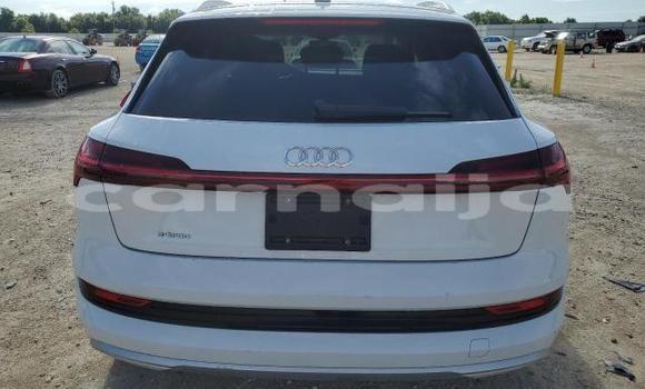 Buy New Audi Cabriolet White Car in Badagry in Lagos State Buy New Audi Cabriolet White Car in Badagry in Lagos State