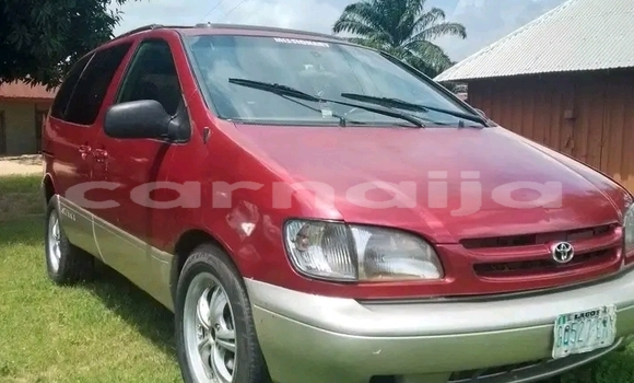 Acheter Occasion Voiture Toyota Sienna Rouge à Abuja, État de Lagos Acheter Occasion Voiture Toyota Sienna Rouge à Abuja, État de Lagos