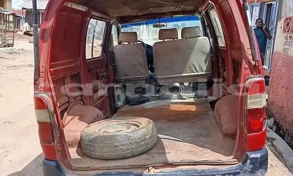 Acheter Occasion Voiture Toyota Hiace Rouge à Abuja, État de Lagos Acheter Occasion Voiture Toyota Hiace Rouge à Abuja, État de Lagos