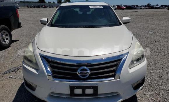 Buy New Nissan Altima White Car in Badagry in Lagos State Buy New Nissan Altima White Car in Badagry in Lagos State
