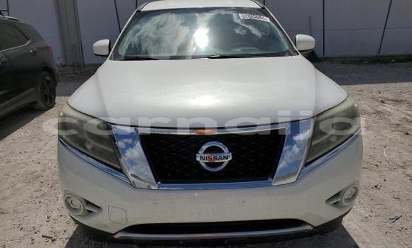 Acheter Neuf Voiture Nissan Pathfinder Blanc à Badagry, État de Lagos Acheter Neuf Voiture Nissan Pathfinder Blanc à Badagry, État de Lagos