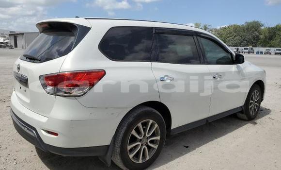 Acheter Neuf Voiture Nissan Pathfinder Blanc à Badagry, État de Lagos Acheter Neuf Voiture Nissan Pathfinder Blanc à Badagry, État de Lagos