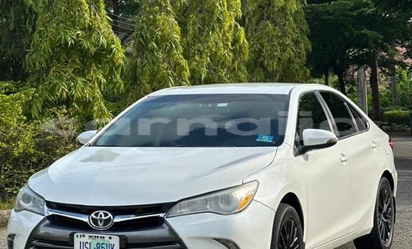 Acheter Occasion Voiture Toyota Camry Blanc à Abuja, État de Lagos Acheter Occasion Voiture Toyota Camry Blanc à Abuja, État de Lagos
