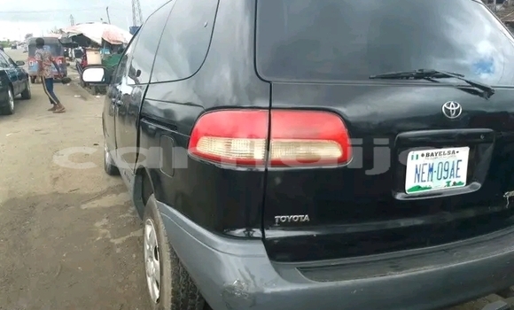 Acheter Occasion Voiture Toyota Sienna Noir à Abuja, État de Lagos Acheter Occasion Voiture Toyota Sienna Noir à Abuja, État de Lagos