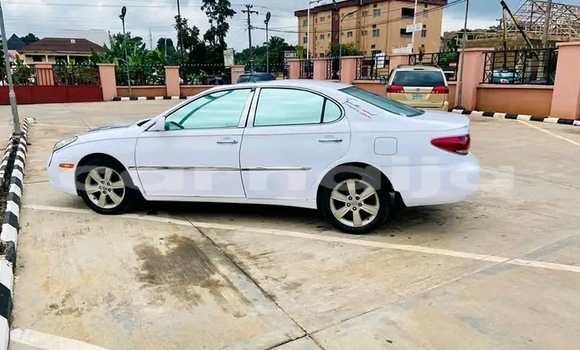Acheter Occasion Voiture Lexus ES 300 Blanc à Abuja, État de Lagos Acheter Occasion Voiture Lexus ES 300 Blanc à Abuja, État de Lagos