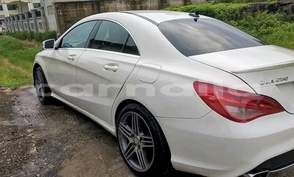 Acheter Occasion Voiture Mercedes-Benz C-klasse Blanc à Abudu, Edo Acheter Occasion Voiture Mercedes-Benz C-klasse Blanc à Abudu, Edo
