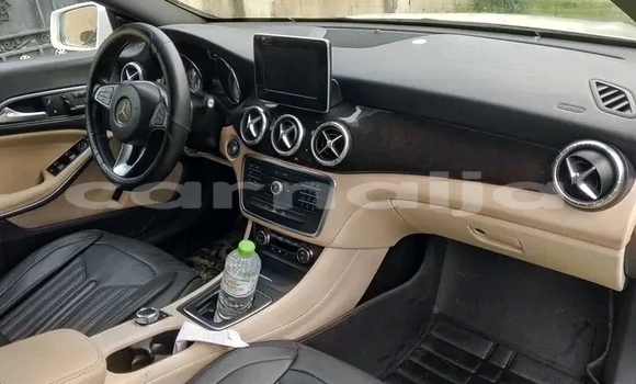 Acheter Occasion Voiture Mercedes-Benz C-klasse Blanc à Abudu, Edo Acheter Occasion Voiture Mercedes-Benz C-klasse Blanc à Abudu, Edo