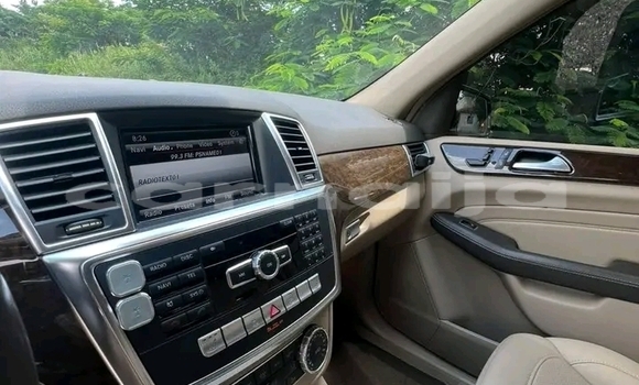 Acheter Occasion Voiture Mercedes-Benz ML–Class Noir à Abuja, État de Lagos Acheter Occasion Voiture Mercedes-Benz ML–Class Noir à Abuja, État de Lagos