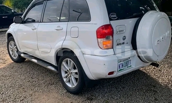 Buy Used Toyota RAV4 White Car in Abuja in Lagos State Buy Used Toyota RAV4 White Car in Abuja in Lagos State