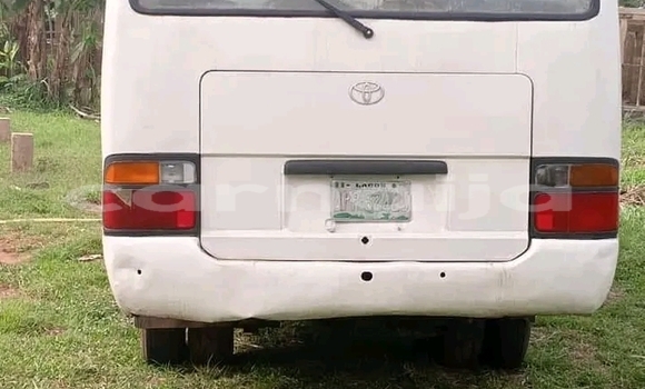 Buy Used Toyota Hiace White Car in Aboh in Delta State