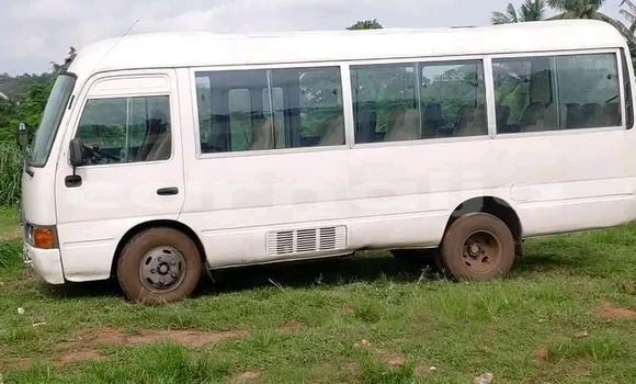 Buy Used Toyota Hiace White Car in Aboh in Delta State Buy Used Toyota Hiace White Car in Aboh in Delta State