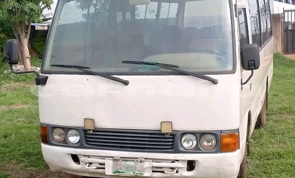 Buy Used Toyota Hiace White Car in Aboh in Delta State Buy Used Toyota Hiace White Car in Aboh in Delta State